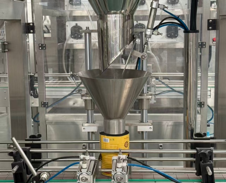 Combined weighing type filling and sealing production line